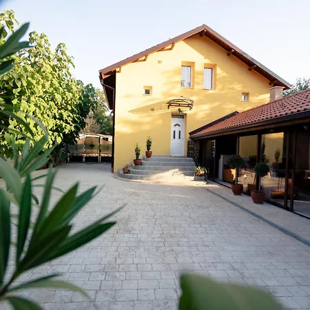 Casa Mila Holiday home *